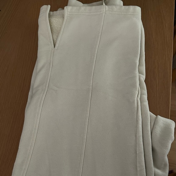 Alo Yoga Hi-Waist Free Time Sweatpants - Picture 4 of 5